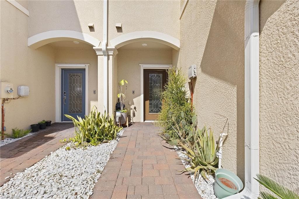 2667 Blossom Way, Naples, photo 2