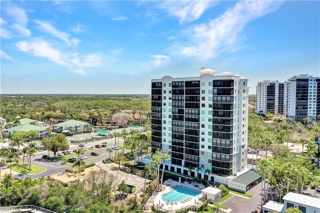 430 Cove Tower Dr #403, Naples