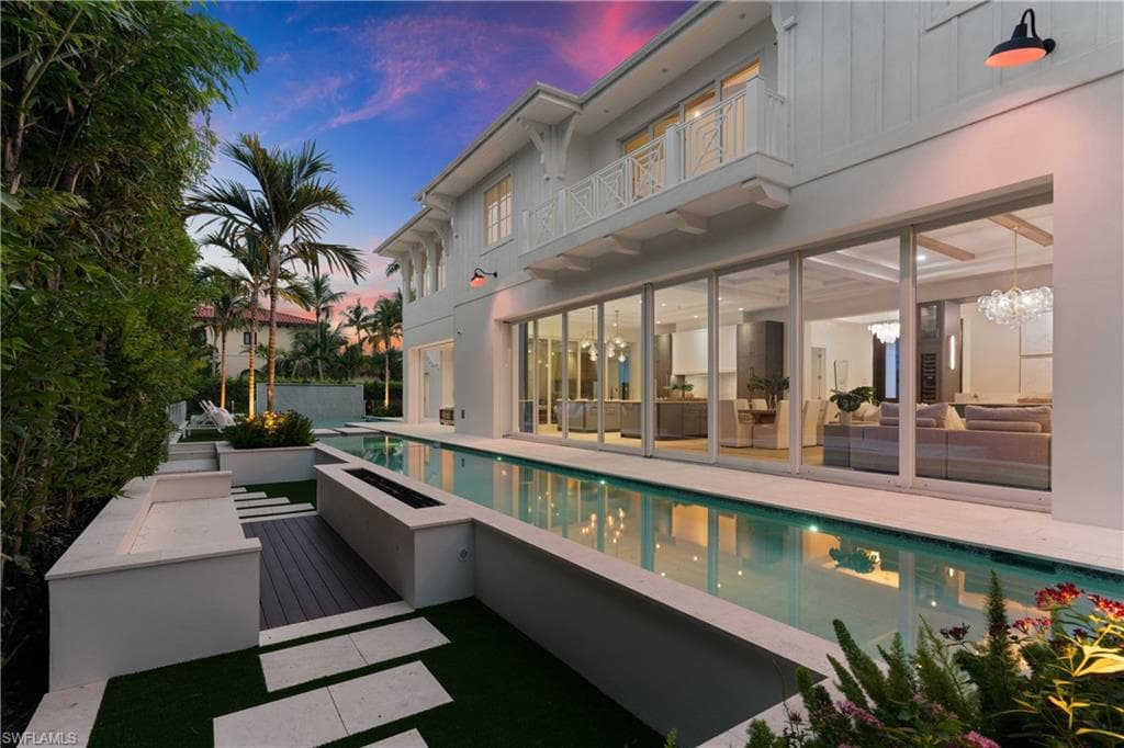 2131 Marina Dr, Naples, photo 2