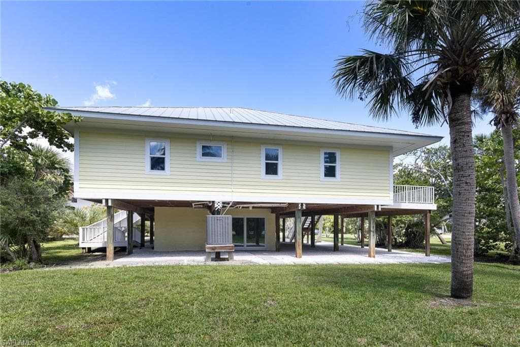 645 Oliva St, Sanibel, photo 3