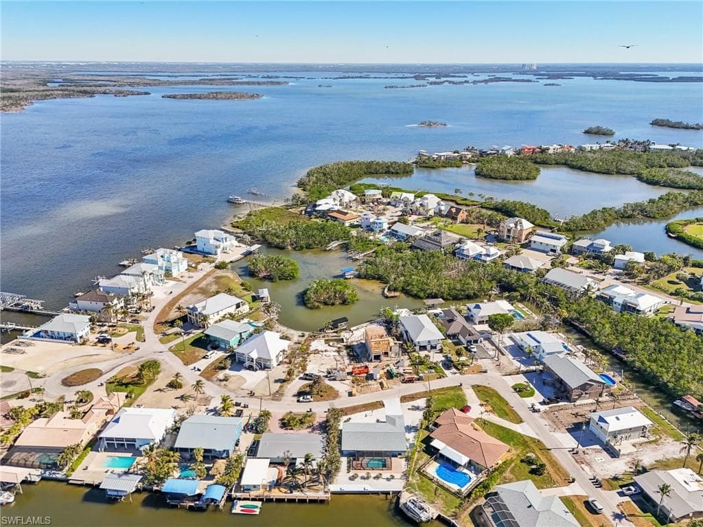 301 Seminole Way, Fort Myers Beach, photo 3