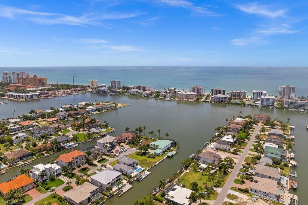 371 Bayside Ave, Naples, photo 2
