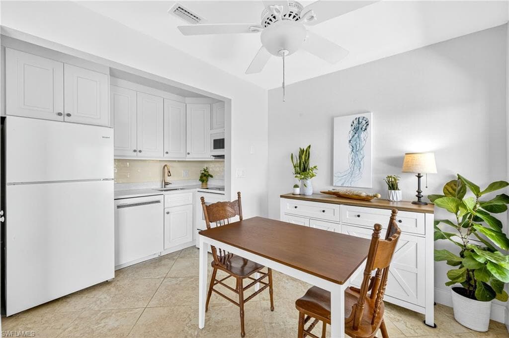 1250 Tennisplace Ct #b34, Sanibel, photo 2