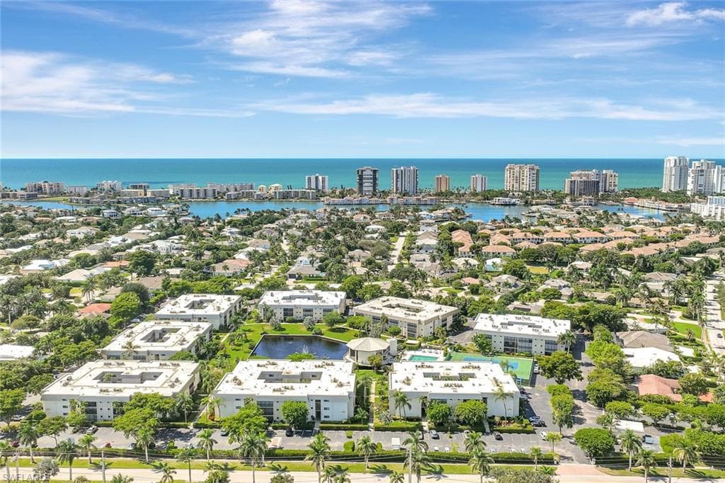 788 Park Shore Dr #e39, Naples