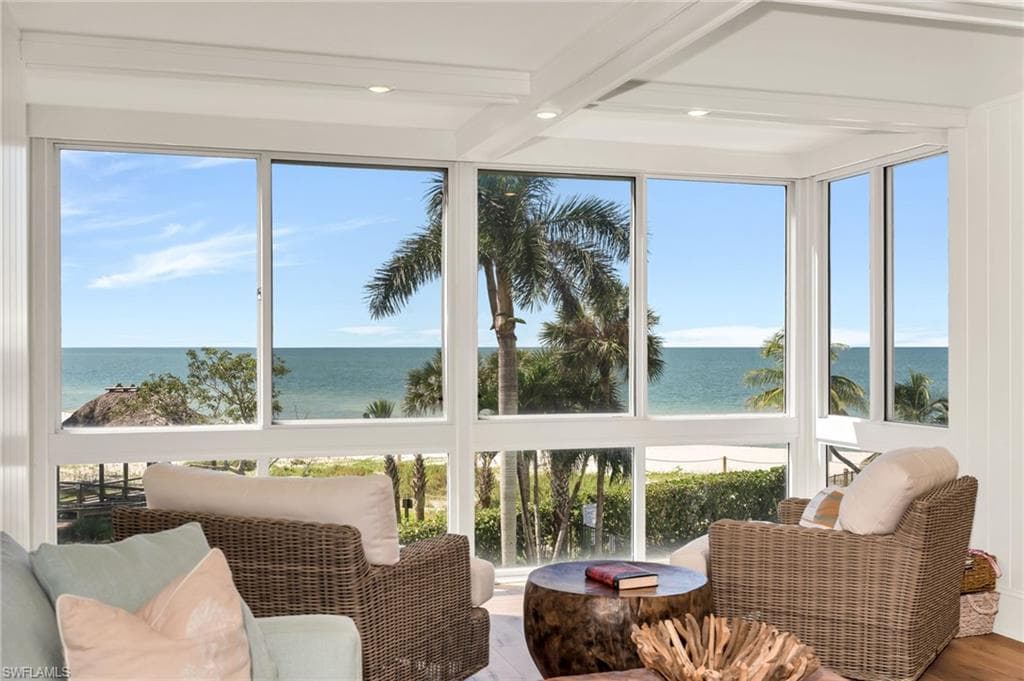 2121 Gulf Shore Blvd #206, Naples, photo 3