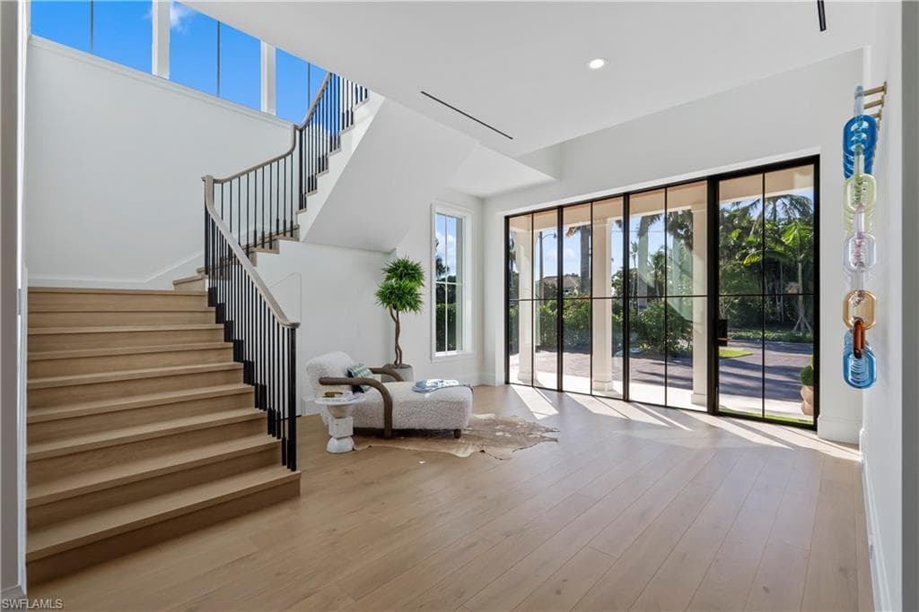 285 Central Ave, Naples, photo 3