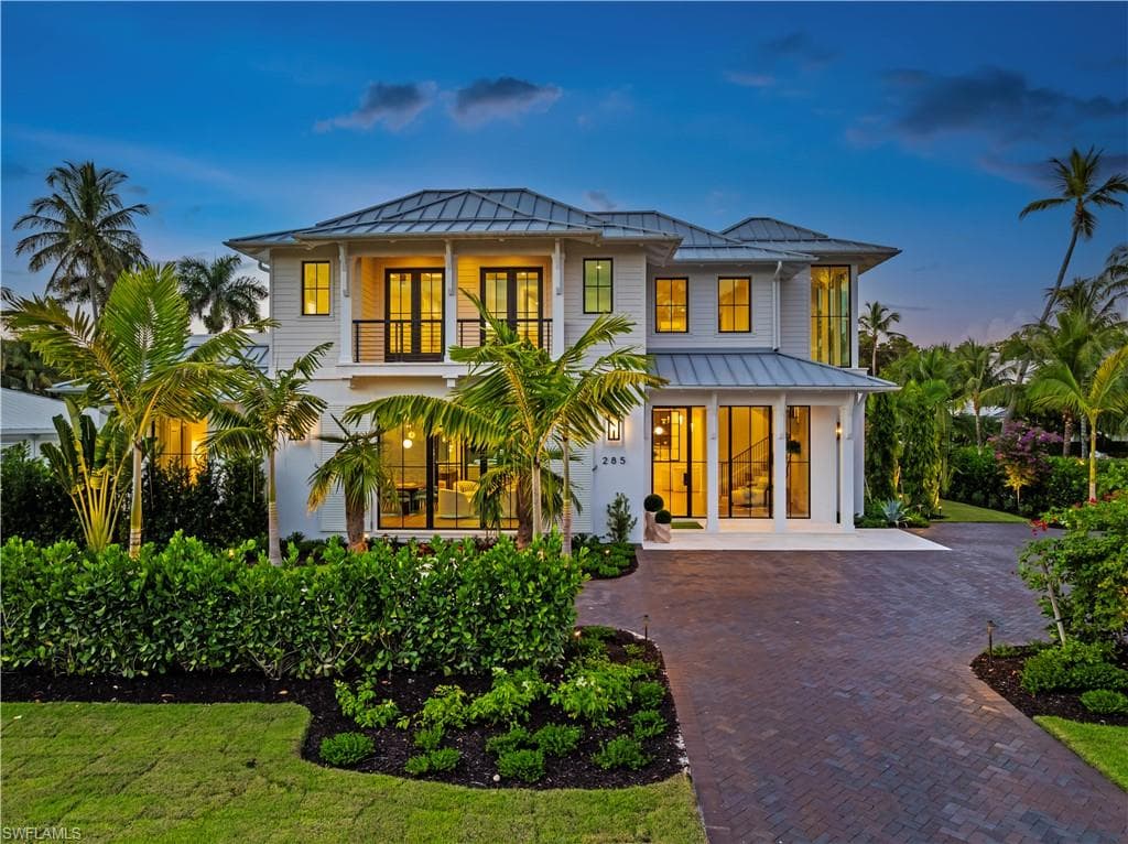 285 Central Ave, Naples