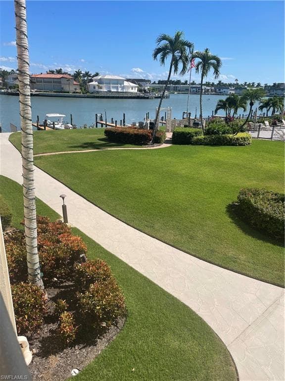 3200 Gulf Shore Blvd N #204, Naples, photo 2