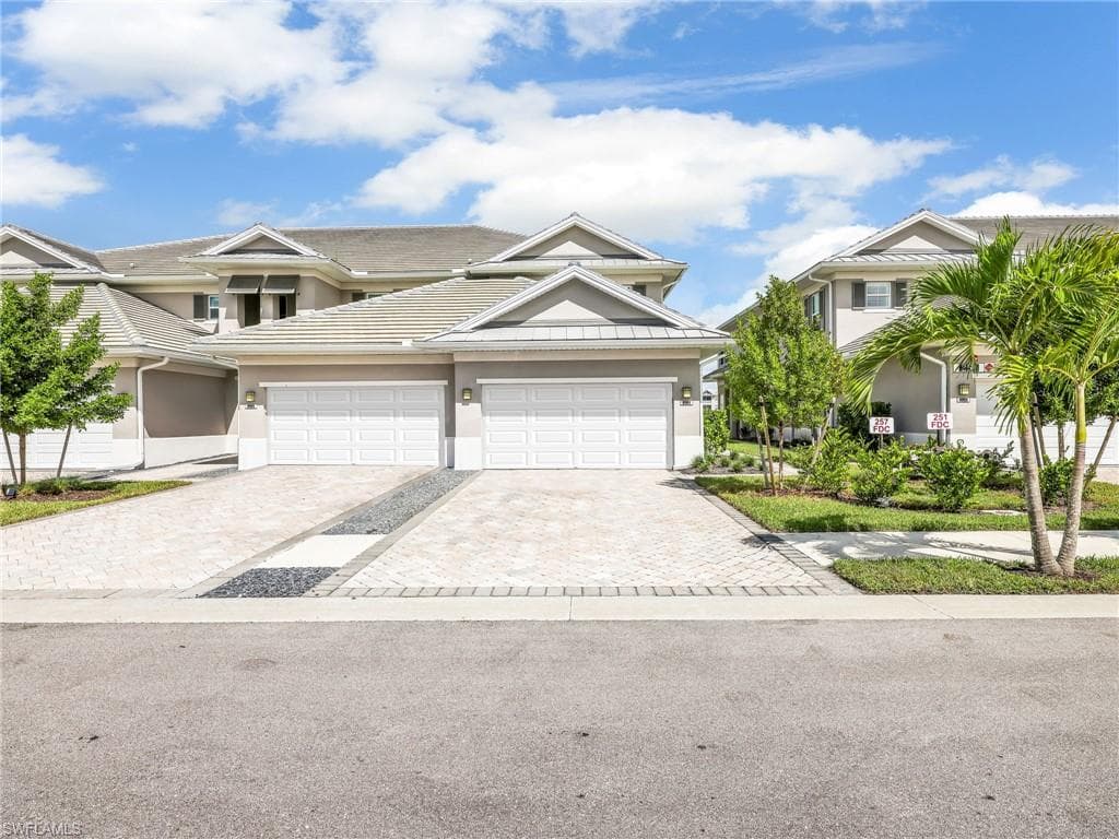 257 Indies Dr E #102, Naples, photo 2