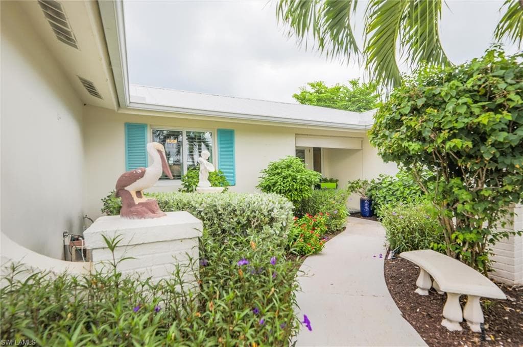 930 Lindgren Blvd, Sanibel, photo 2
