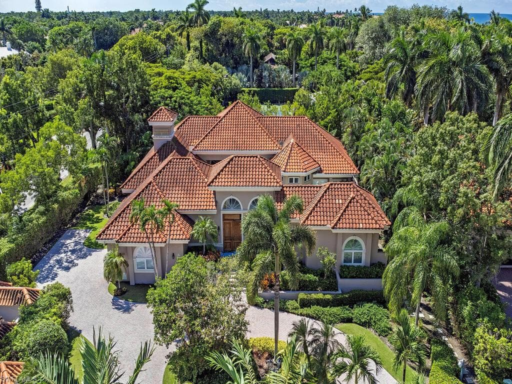2080 Gordon Dr, Naples