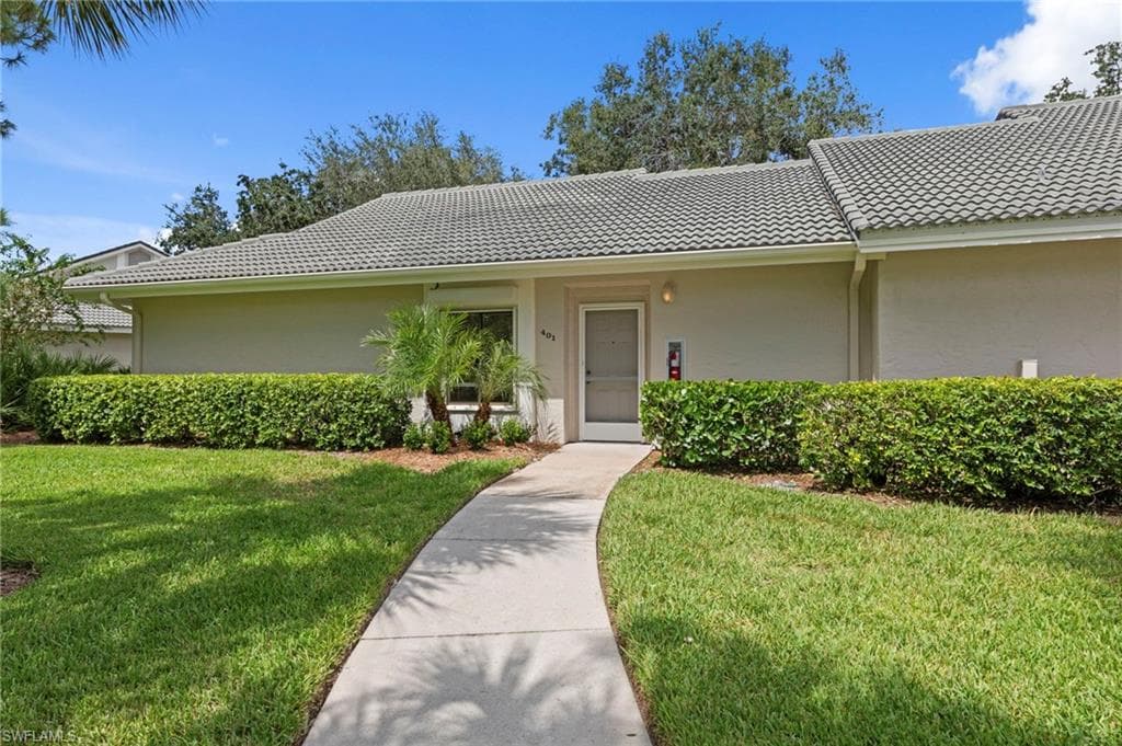 401 Arbor Lake Dr #4-101, Naples
