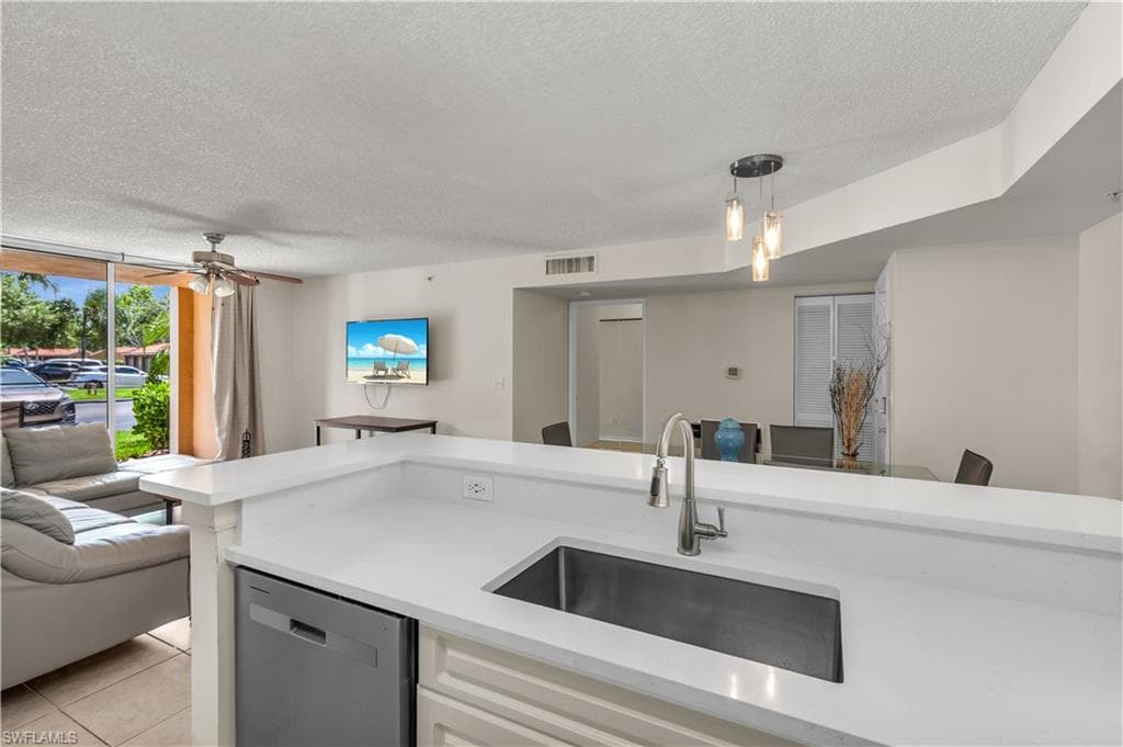 1230 Wildwood Lakes Blvd #105, Naples, photo 2