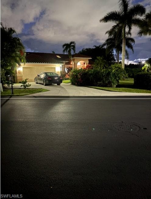 Moon Lake, Naples, Naples