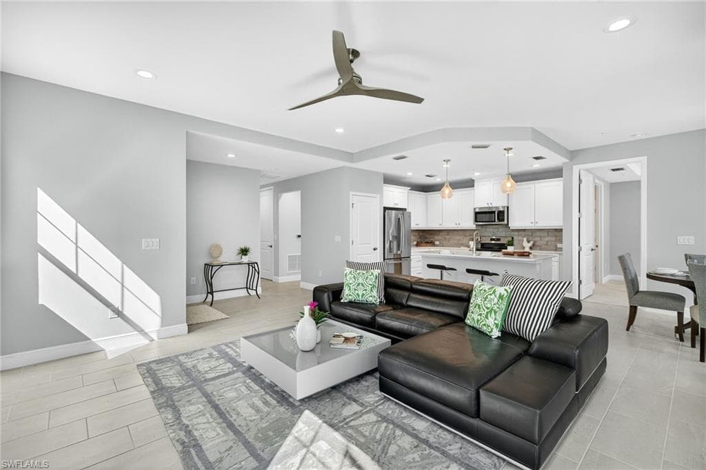 2554 Seychelles Dr #904, Naples, photo 2