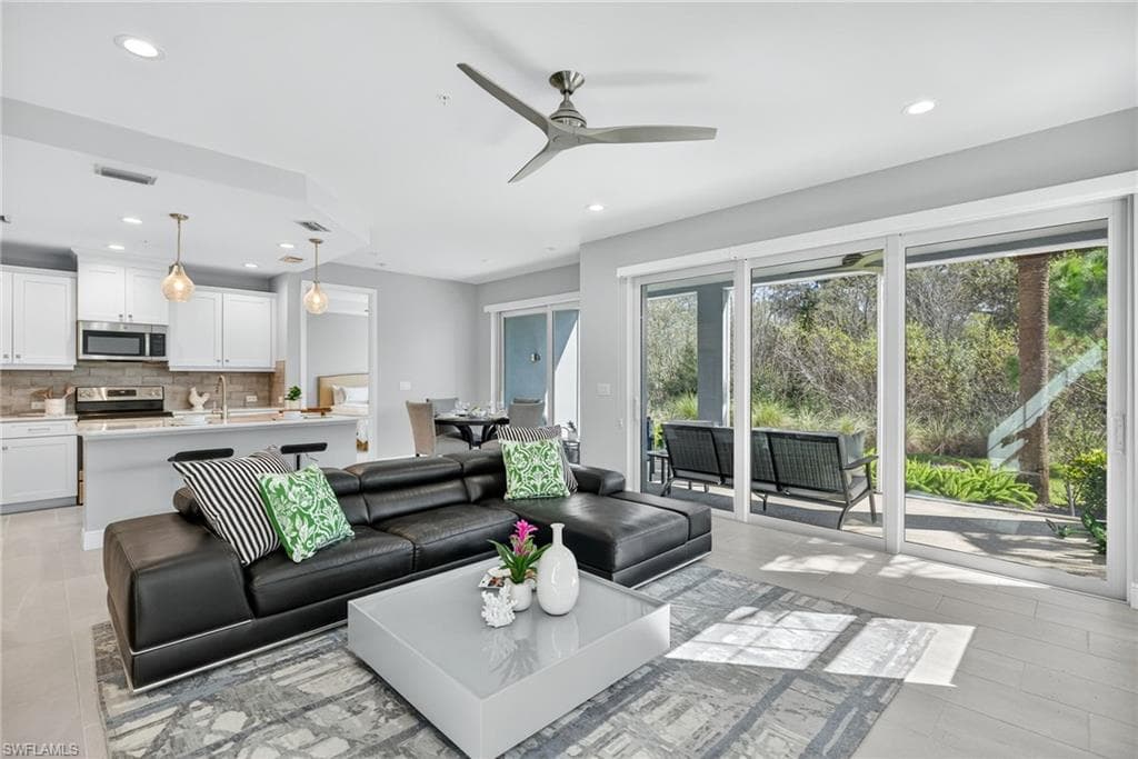 2554 Seychelles Dr #904, Naples, photo 3