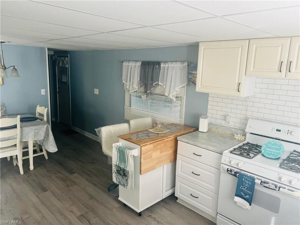 471 Palm Dr #310, Naples, photo 2
