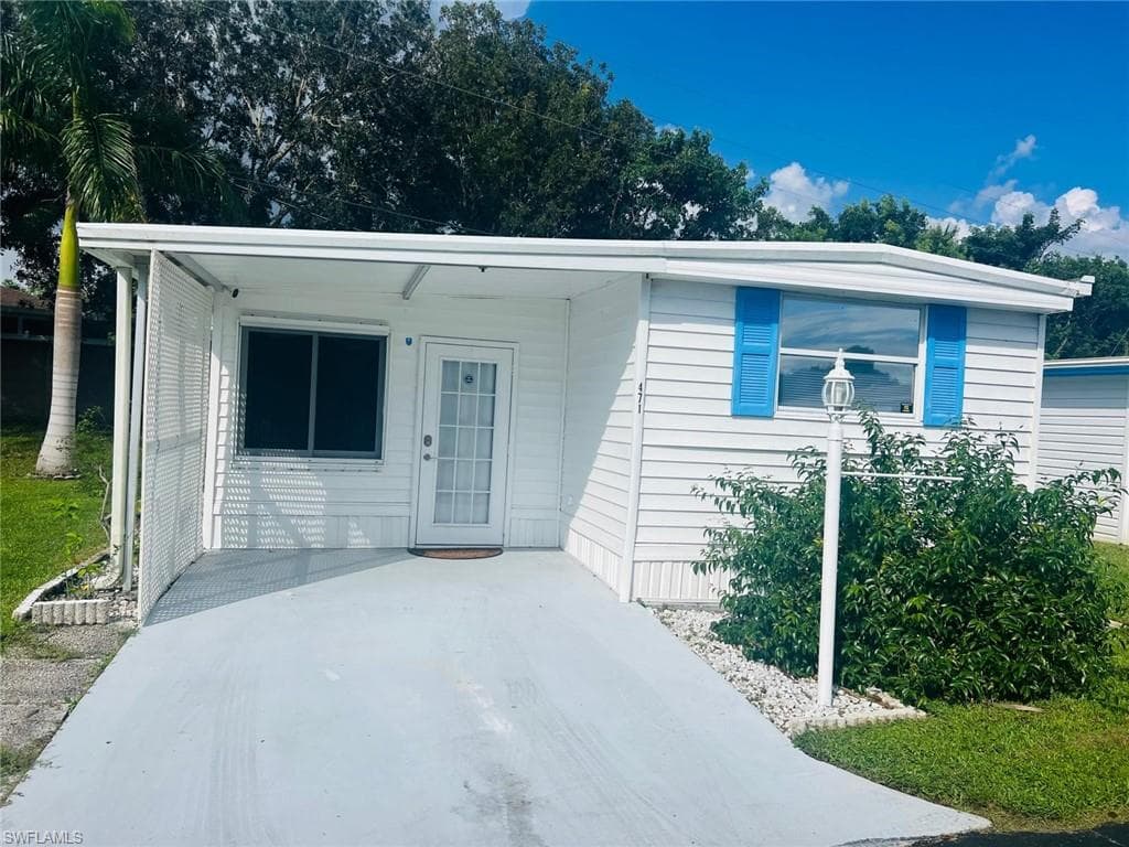 471 Palm Dr #310, Naples