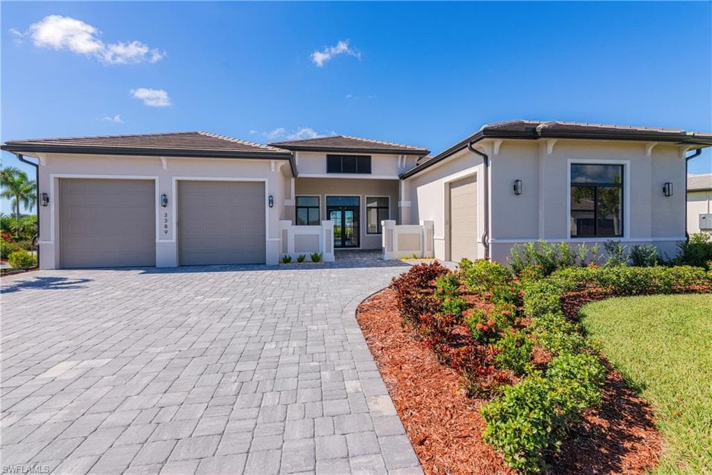 3389 Chestnut Grove Dr, Alva