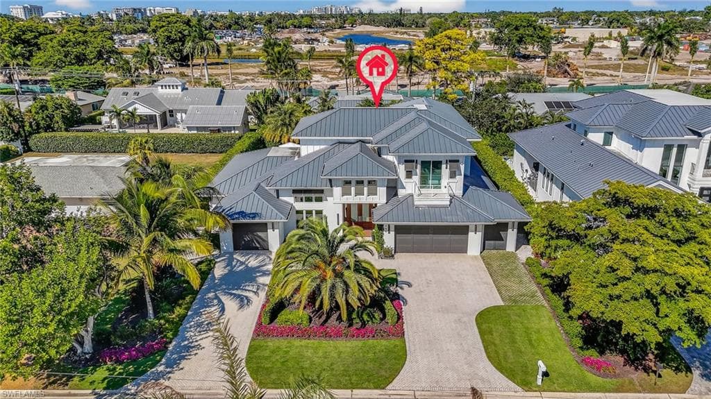 405 7th Ave, Naples