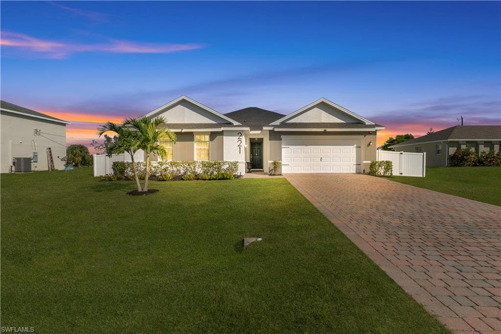 221 21st Ter, Cape Coral, photo 3