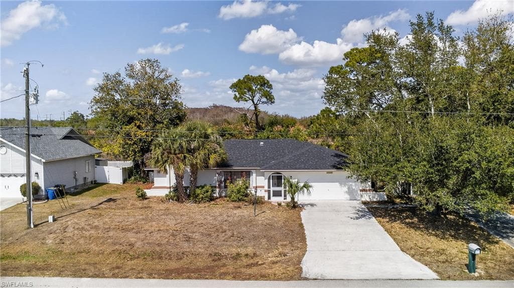 11225 Rabun Gap Dr, North Fort Myers, photo 2