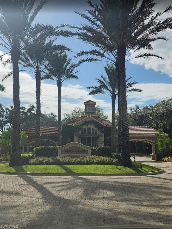 Turtle Point, Estero, Estero