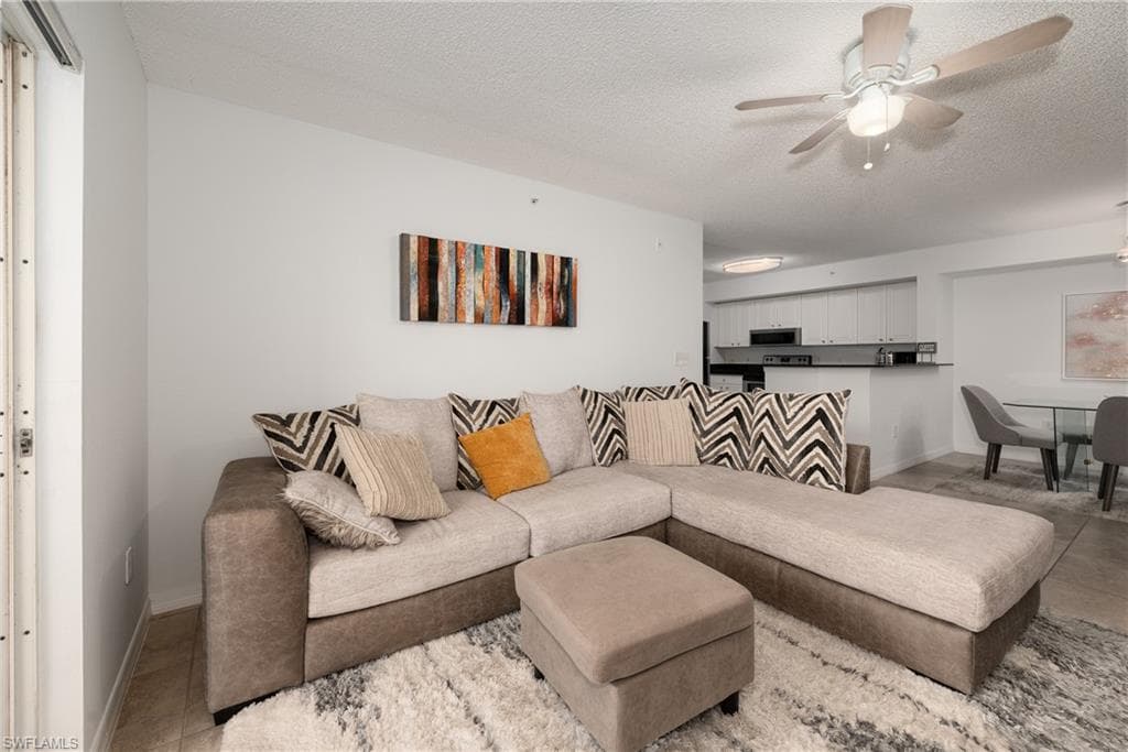 8290 Ibis Club Ln #902, Naples, photo 3