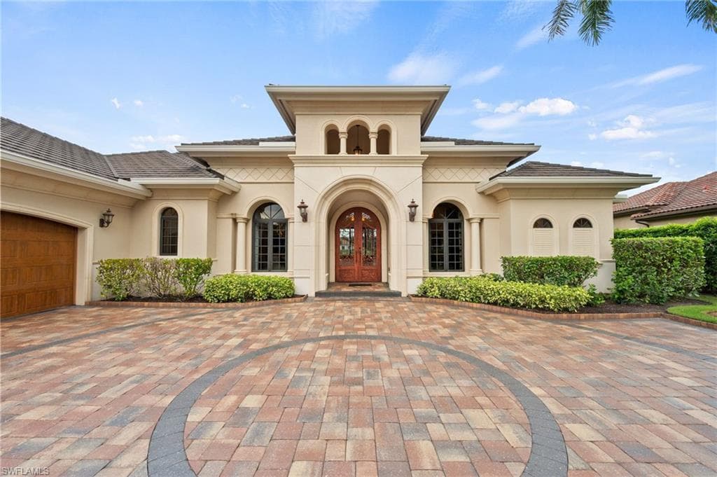 6068 Sunnyslope Dr, Naples