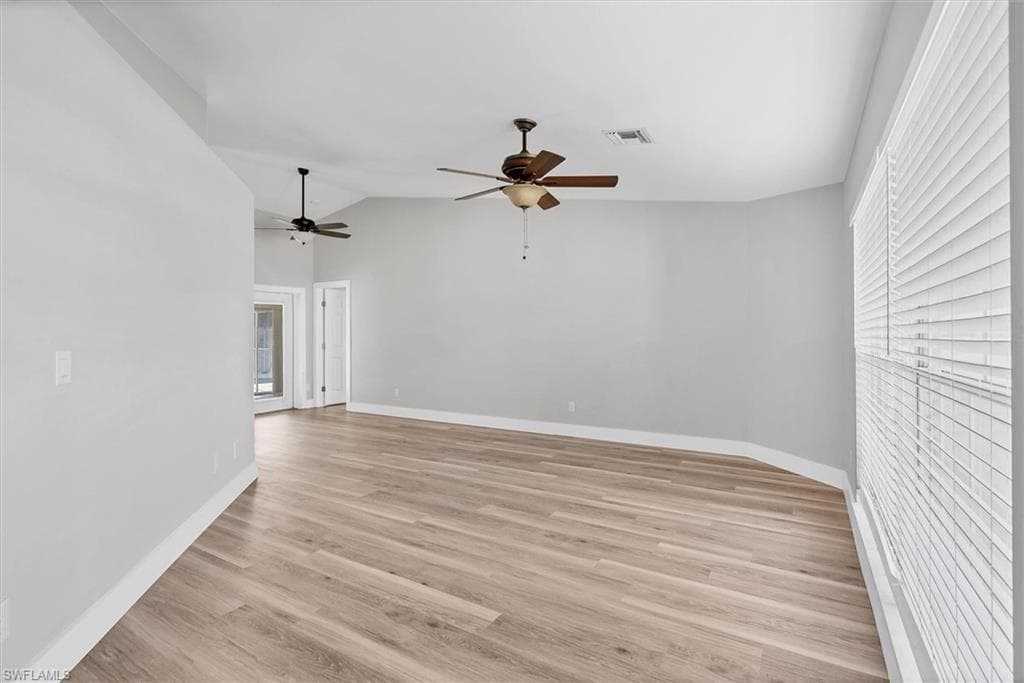 17585 Blackfriar Dr, Fort Myers, photo 2