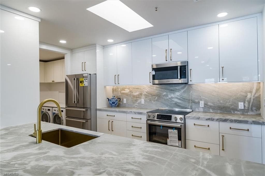 780 5th Ave #305, Naples, photo 2