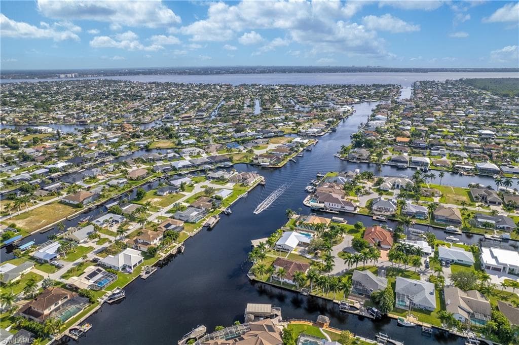 111 49th Ter, Cape Coral, photo 3