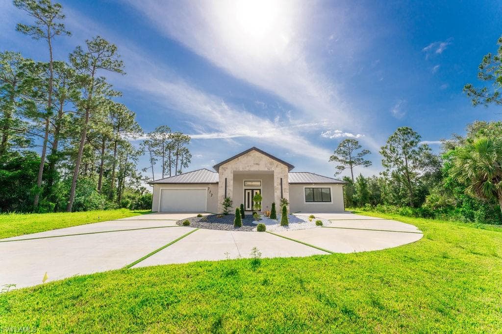 717 Calvin Ave, Lehigh Acres