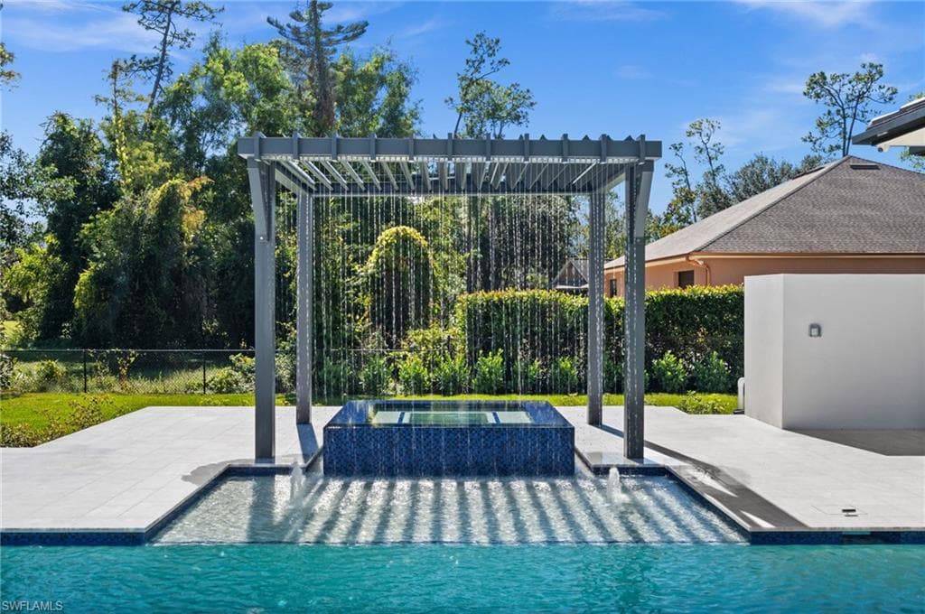 2272 Oakes Blvd, Naples, photo 3