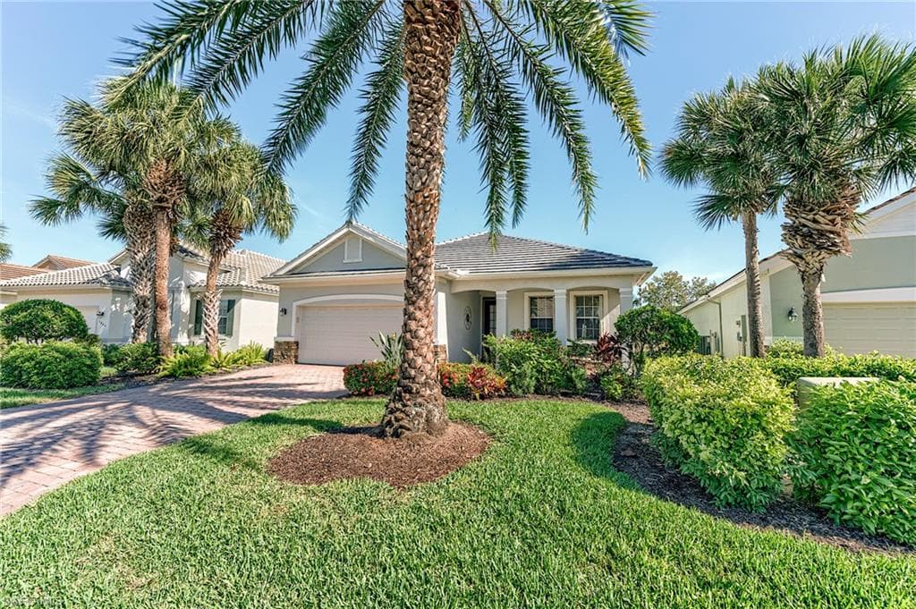 3806 Lakeview Isle Ct, Fort Myers