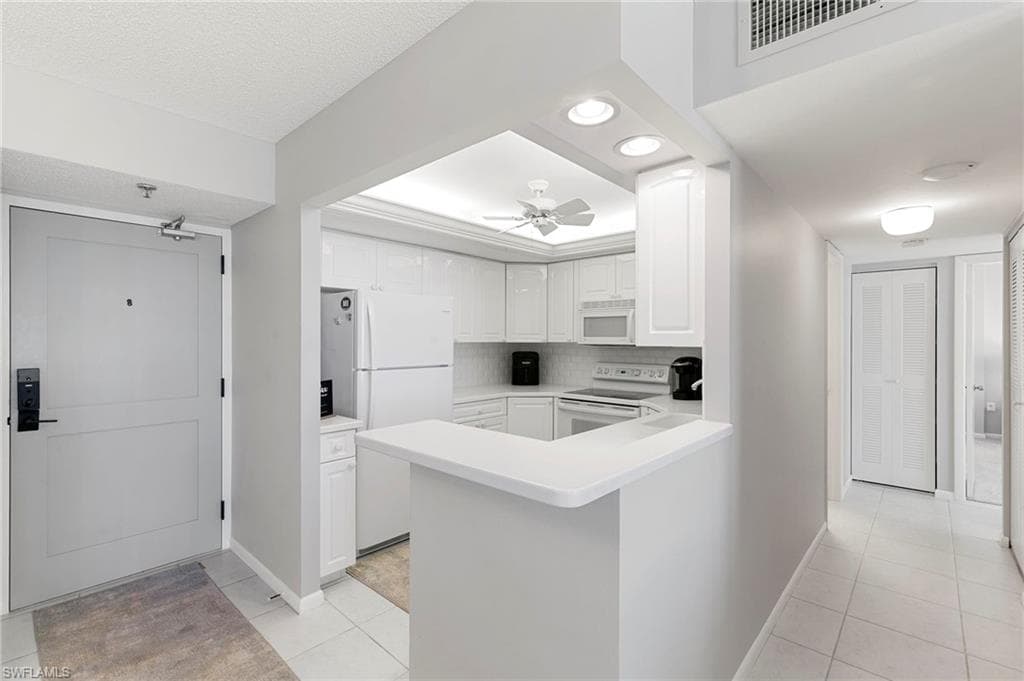 320 Seaview Ct #709, Marco Island, photo 3