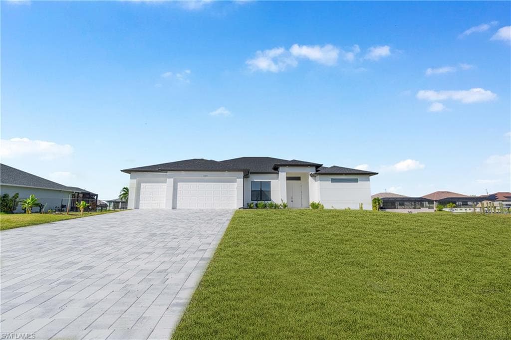 1438 38th Pl, Cape Coral