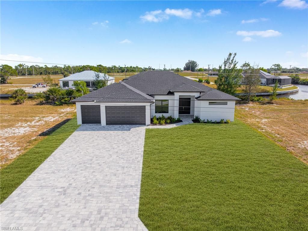 2005 32nd Ct, Cape Coral, photo 2