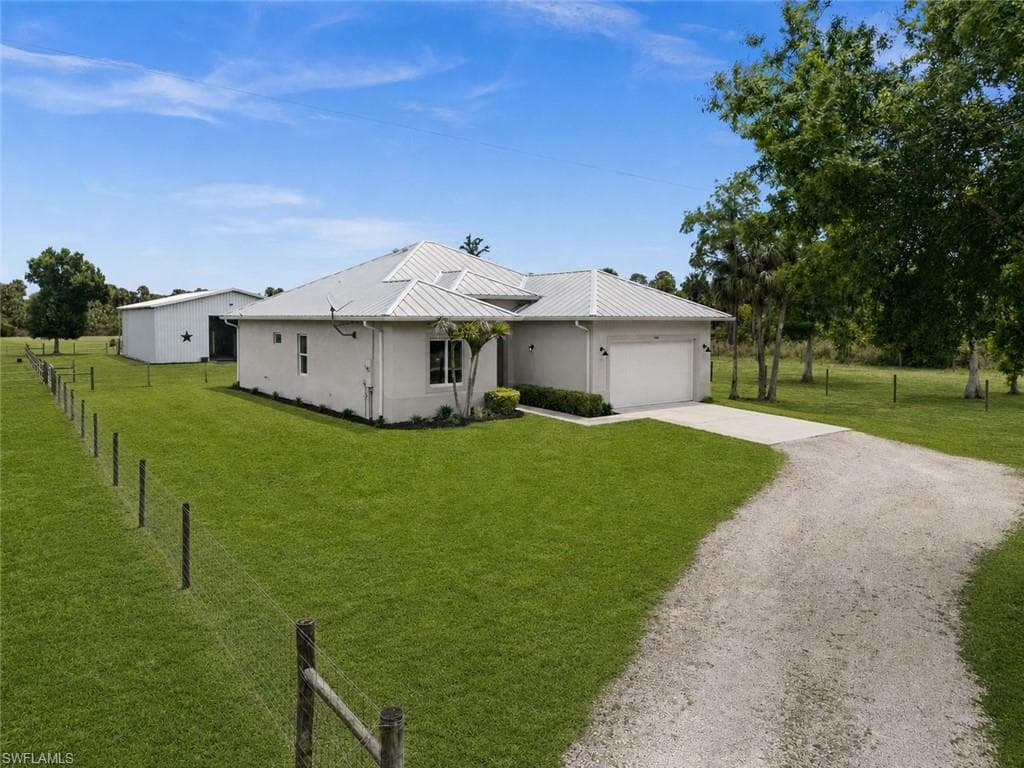 1960 Moulder Dr, Naples, photo 2