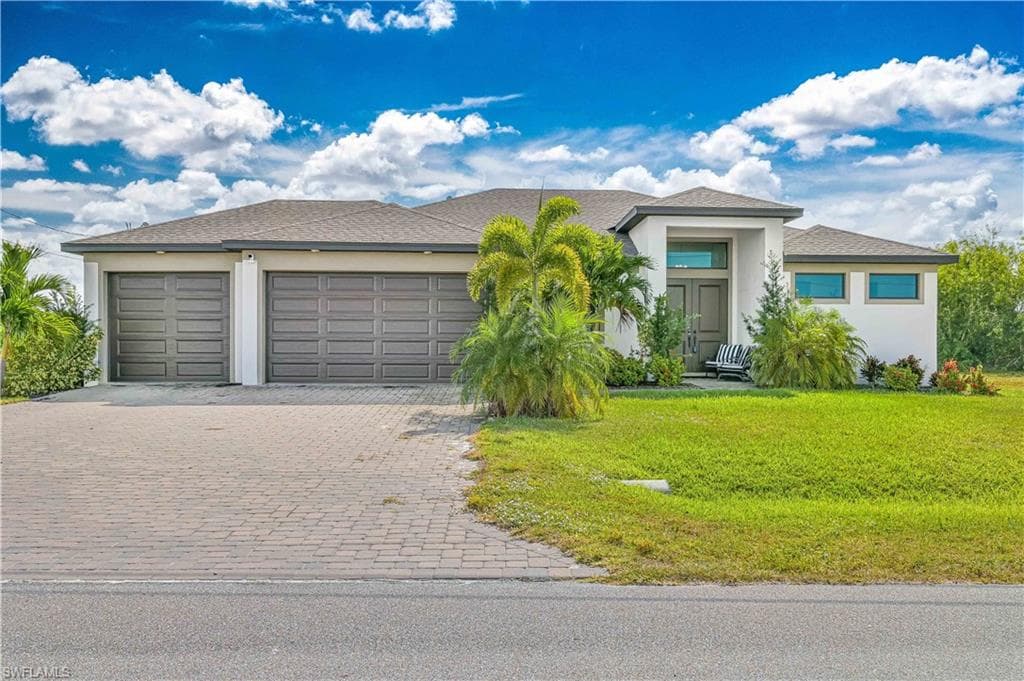 1308 4th Ln, Cape Coral