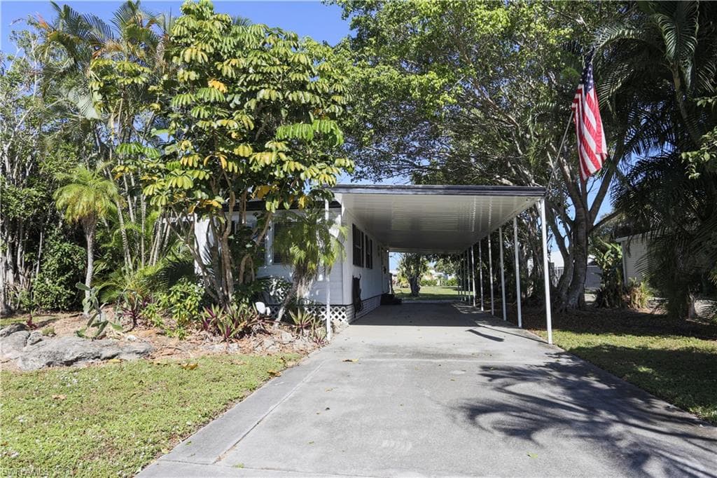 893 Manatee Rd, Naples, photo 2