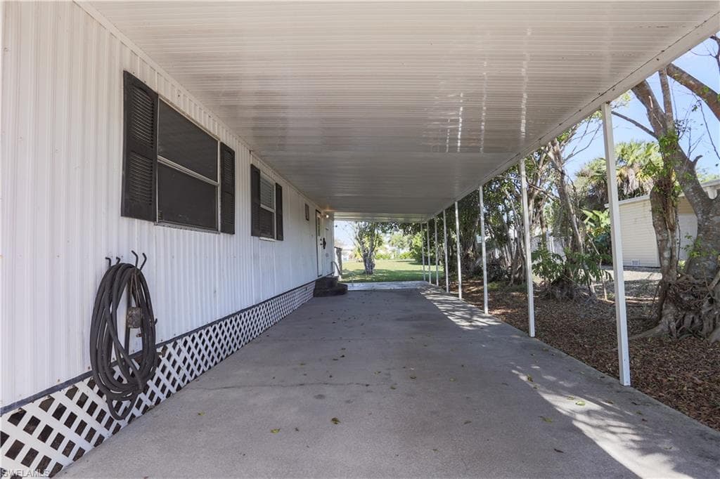 893 Manatee Rd, Naples, photo 3