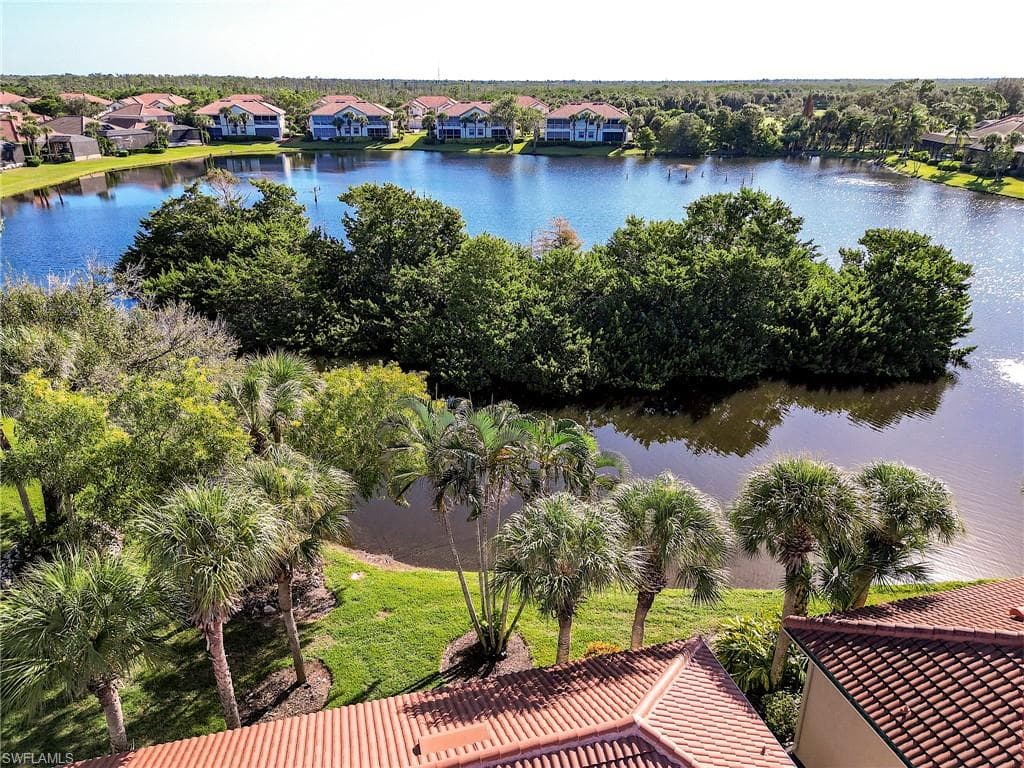 8920 Crown Colony Blvd, Fort Myers, photo 3