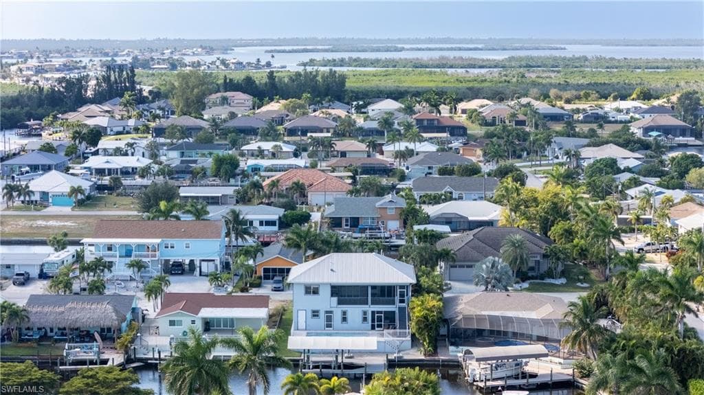 12304 Boat Shell Dr, Matlacha Isles, photo 2