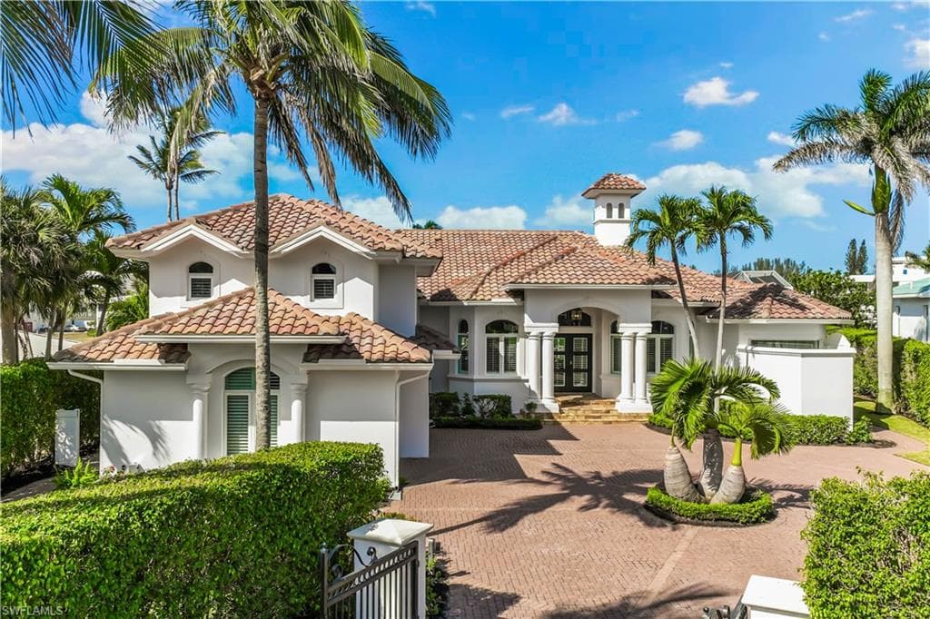 216 Spring Line Dr, Naples