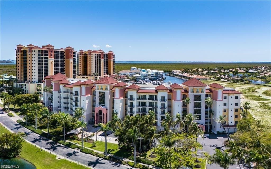 5704 Cape Harbour Dr #105, Cape Coral, photo 2