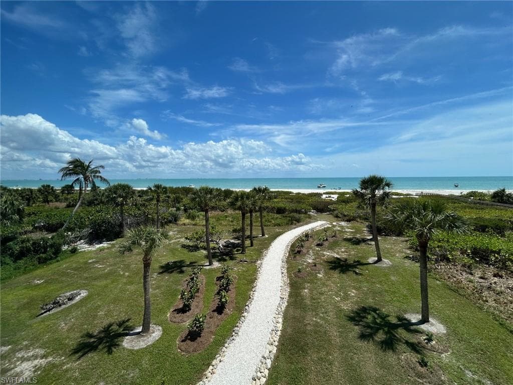 497 Gulf Dr #4, Sanibel