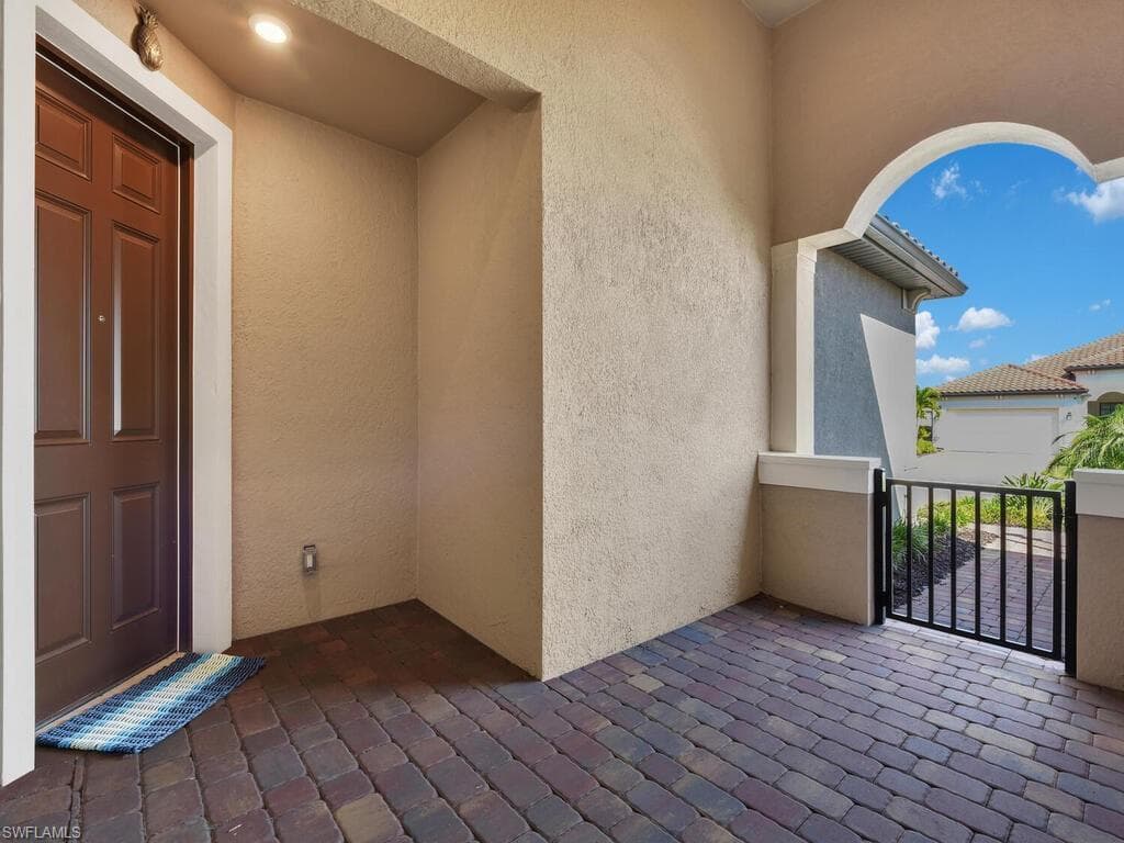 17300 Corsini Dr, Fort Myers, photo 2