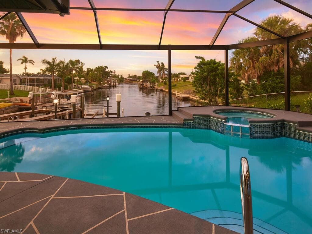 1627 29th Ter, Cape Coral