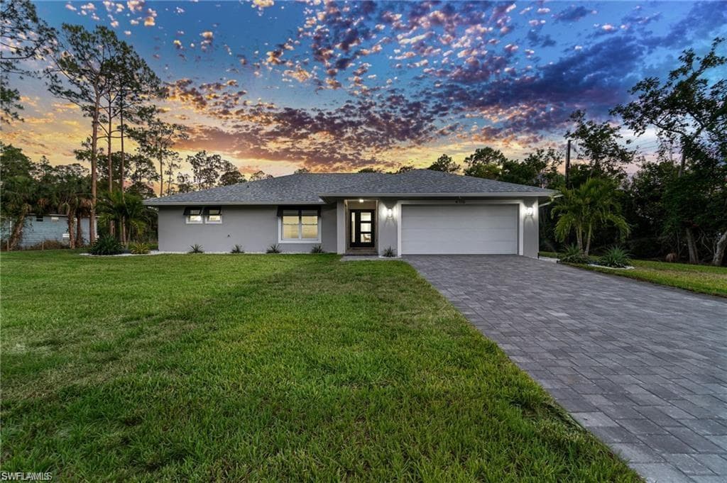 4106 3rd Ave, Naples